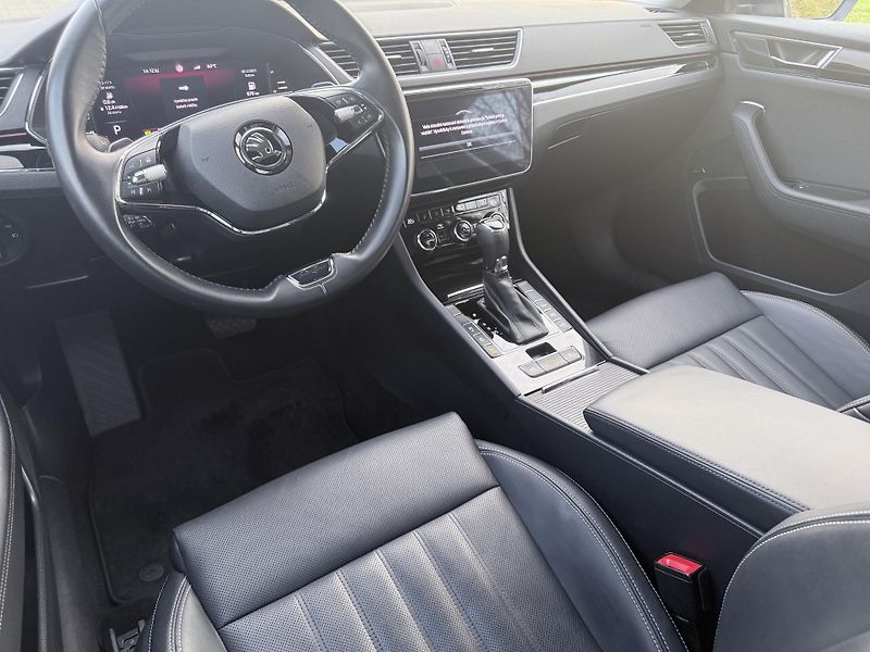 Škoda Superb (2023) 2,0tdi 147kw L&K 4x4 DSG - fotka 23 z 80