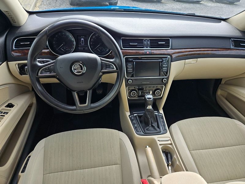 Škoda Superb (2014) 2.0 TDI TOP Výbava,Rozvody, - fotka 16 z 26