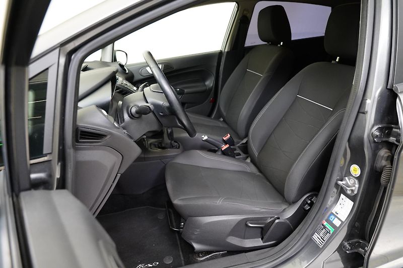 Ford Fiesta - fotka 11 z 23