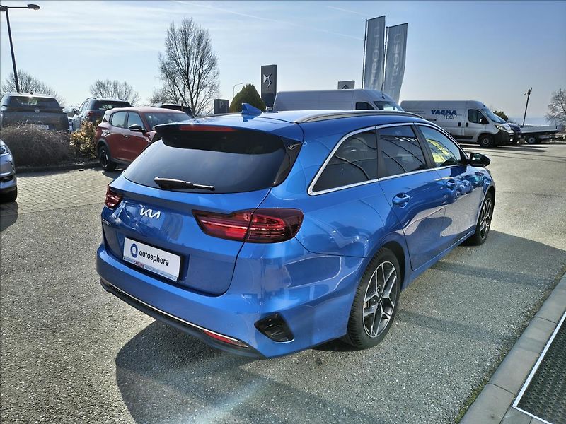 Kia Ceed 1,5 T-GDi 118kw  TOP - fotka 3 z 14