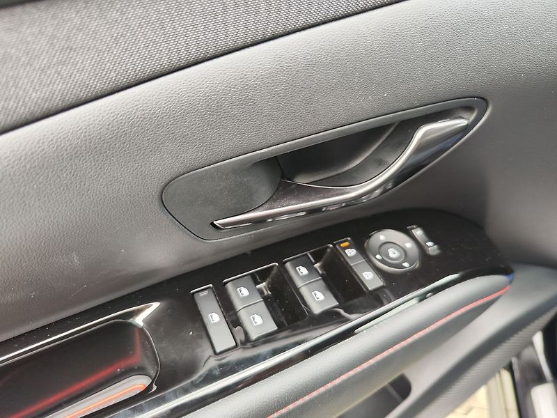 Hyundai Tucson 1.6 T-GDI/118kW N-Line DCT - fotka 31 z 33