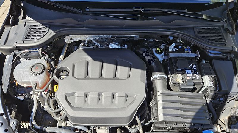 Volkswagen Golf (2024) GTI TSI 221 kW Clubsport DSG7 - fotka 30 z 32