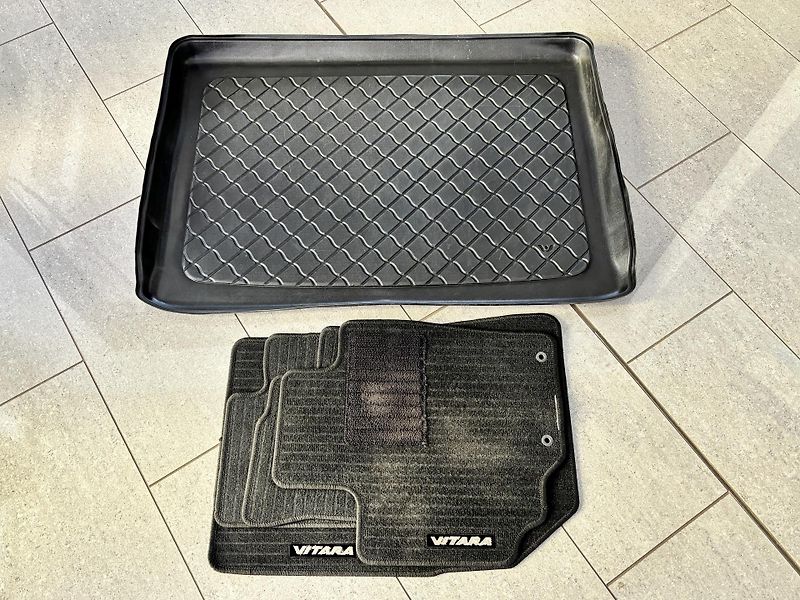 Suzuki Vitara 1.4 Elegance Panorama 4x4 6AT - fotka 48 z 48