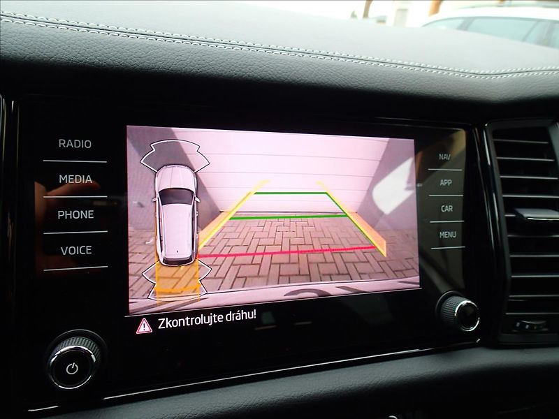Škoda Kodiaq 1,5 Sportline, Automat - fotka 37 z 72