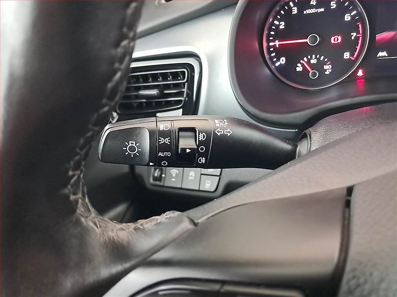 Kia Stonic (2023) Exclusive 1.0 T-GDI, EXCLUSIVE - fotka 24 z 26