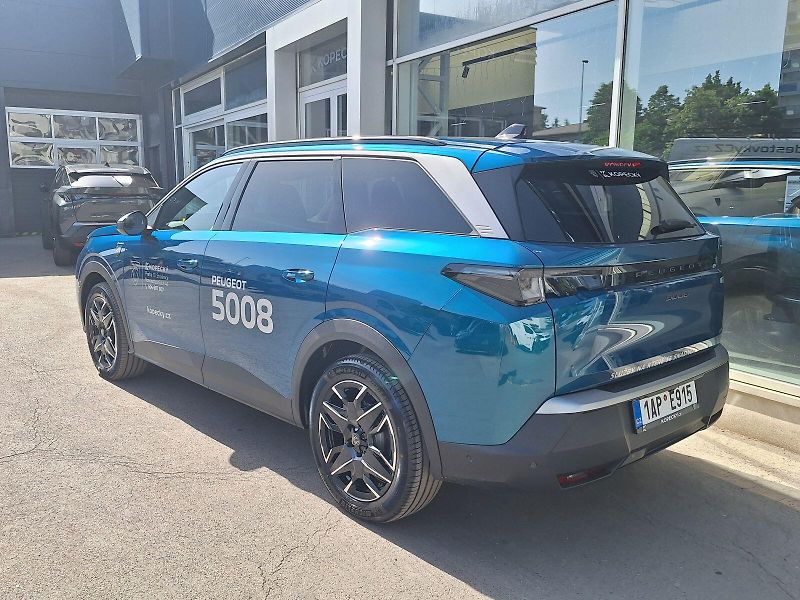 Peugeot 5008 (2026) GT Hybrid 145 e-DCS6 - fotka 4 z 24