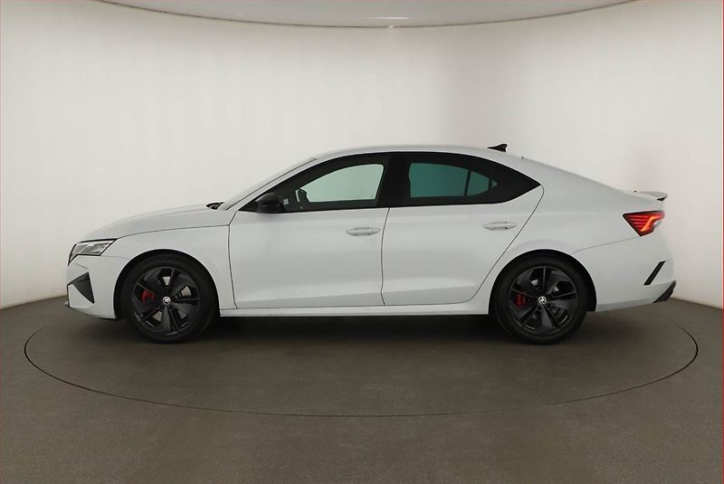 Škoda Octavia (2024) RS 2.0 TSI, RS, Navigace - fotka 3 z 21