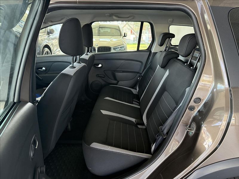 Dacia Logan 0,9   66kW,STEPWAY,1.MAJITEL - fotka 19 z 23