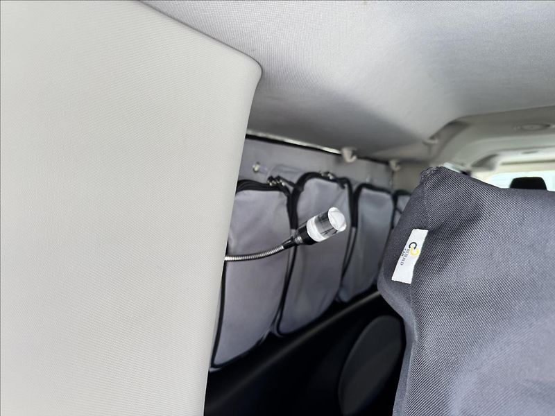 Ford Tourneo Custom 2,0 Obytná úprava TDCi L2H1 - fotka 6 z 15