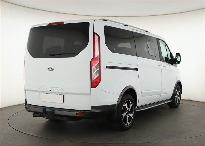 Ford Tourneo Custom (2022) 2.0 EcoBlue, DPH - fotka 5 z 20