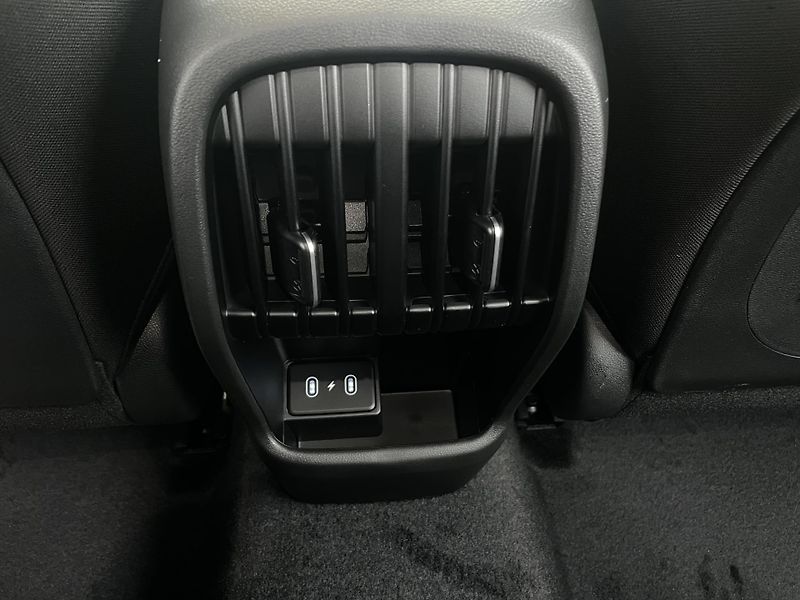 Hyundai Kona 26 1,6 T-GDI DCT HP SMART TECH - fotka 11 z 27