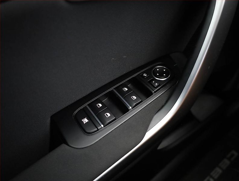 Kia Ceed (2025) 1.5 T-GDI - fotka 17 z 21