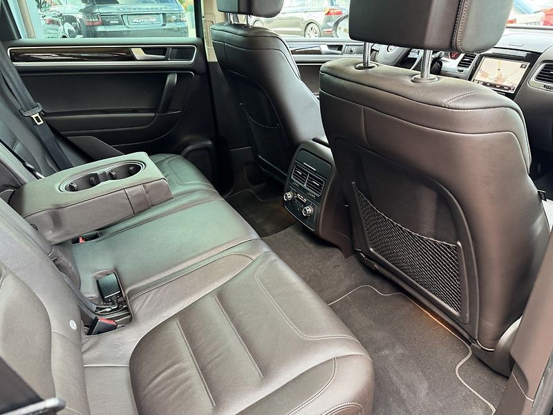 Volkswagen Touareg (2013) 3.0TDI Vzduch Navi Pano Kamera - fotka 15 z 50