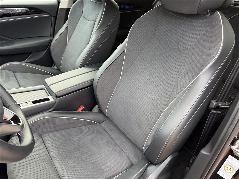Volkswagen Passat 1.5 eTSI Business/HUD/ERGO - fotka 21 z 28