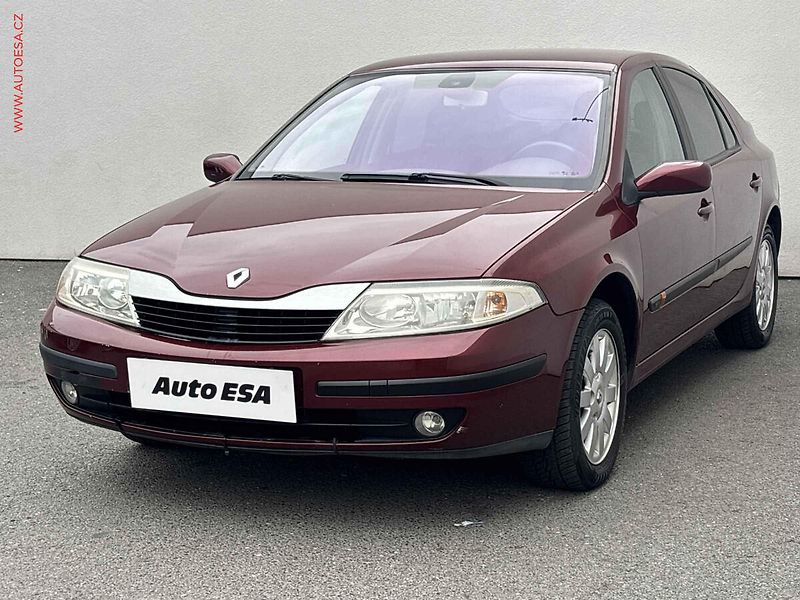 Renault Laguna (2004) 1.6i - fotka 3 z 17