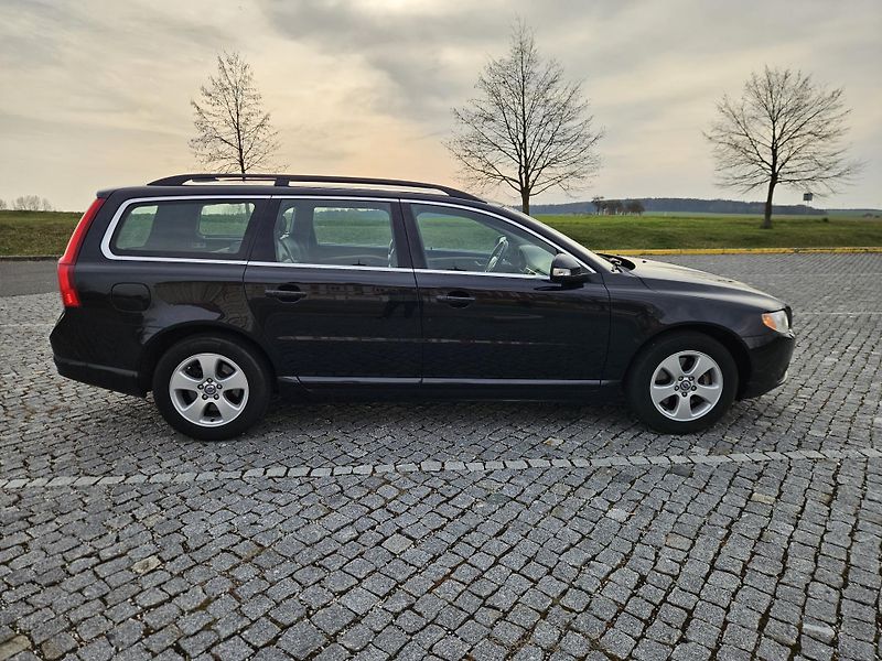 Volvo V70 (2010) 2.4 D5 151kw, MOŽNÉ SPLÁTKY  - fotka 6 z 25
