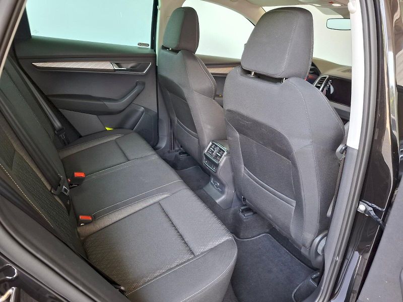 Škoda Karoq (2024) TOP SELECTION TD 110/2.0 A7A 4 - fotka 26 z 30