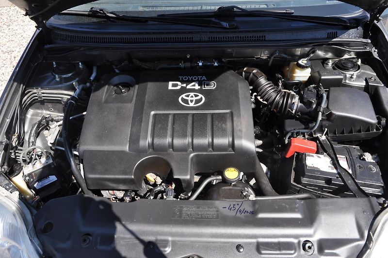 Toyota Corolla 1.4D-4D 66kW KOMBI Automat - fotka 10 z 13