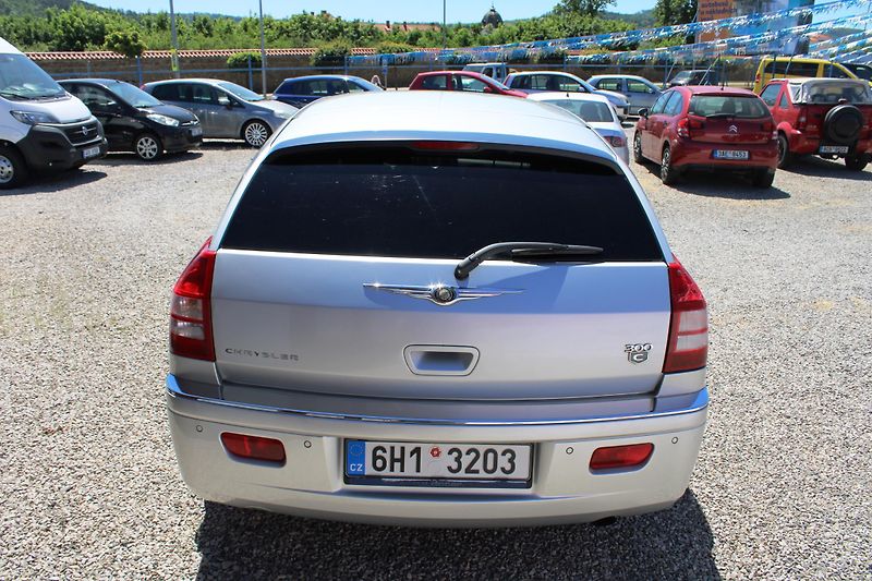 Chrysler 300C (2005) REZERVACE - fotka 6 z 16