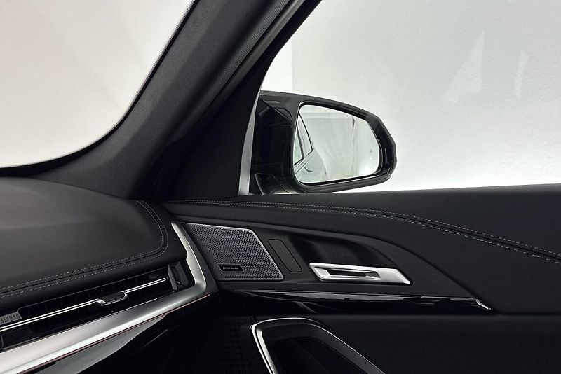 BMW X1 M35i xDrive - fotka 20 z 25