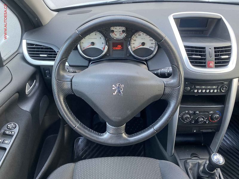 Peugeot 207 (2011) 1.4i, 1.maj,ČR, servis.kniha - fotka 11 z 14