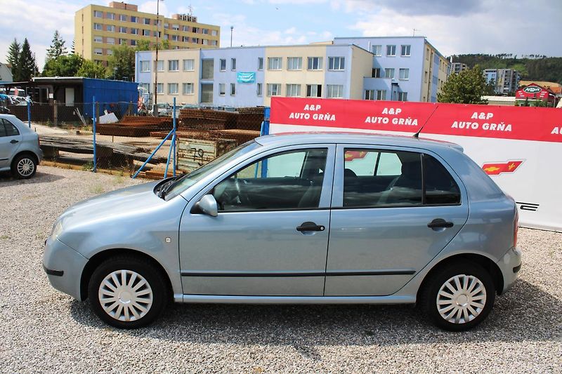 Škoda Fabia (2003) 1,4i 16V KLIMA EL.OKNA ASR PC - fotka 4 z 16
