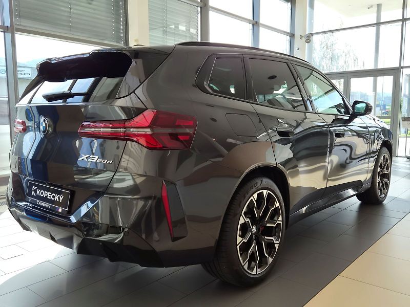 BMW X3 20d xDrive - fotka 12 z 33