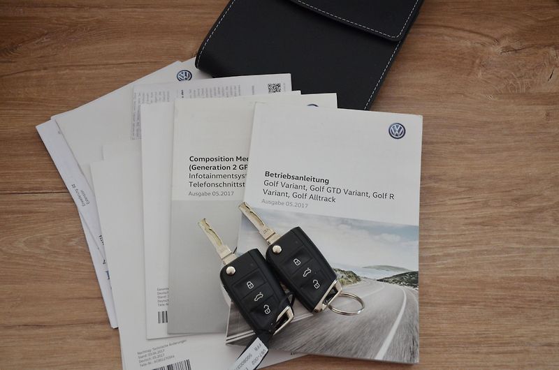 Volkswagen Golf (2017) 2.0 TDi 110kW HIGHLINE / LED - fotka 37 z 38