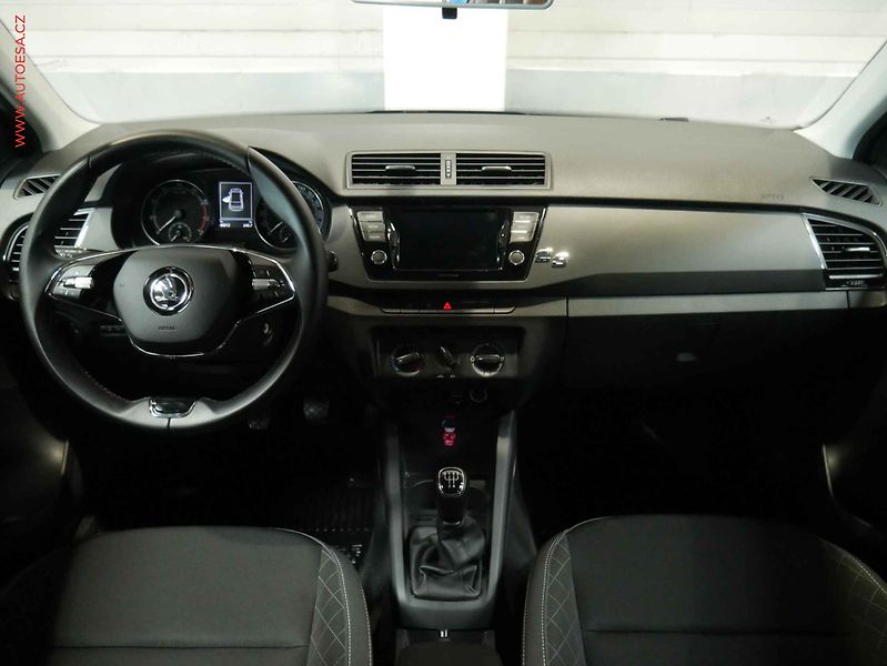 Škoda Fabia (2021) 1.0 TSi, 1.maj,ČR, AC, park - fotka 8 z 17