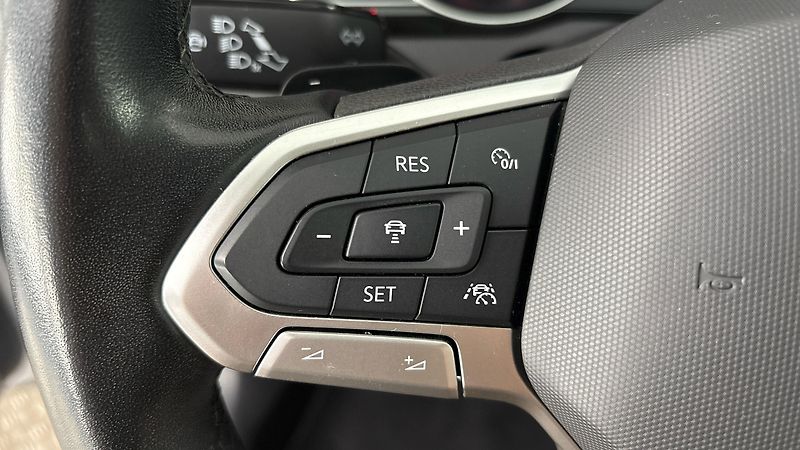 Volkswagen Passat 2.0 TDI DSG Elegance Variant - fotka 14 z 27