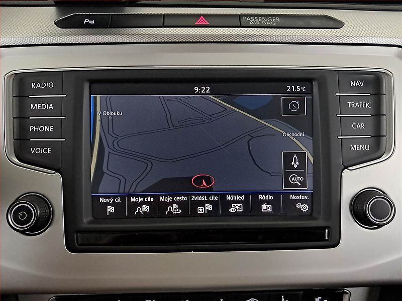Volkswagen Passat (2015) Comfortline 2.0 TDI, Automat - fotka 17 z 18