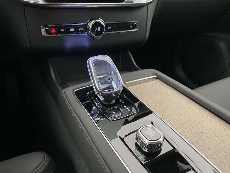 Volvo XC90 (2026) T8 AWD RECHARGE BRIGHT PLUS 7m - fotka 38 z 70
