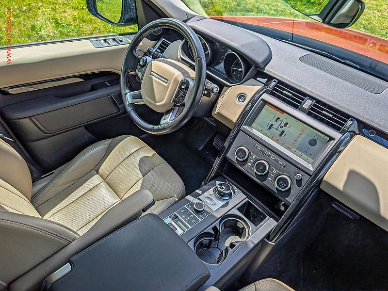 Land Rover Discovery (2019) 3.0 SD6 HSE, ČR, vzduch - fotka 14 z 20
