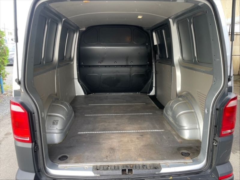 Volkswagen Transporter 2,0 TDI 75 KR - fotka 6 z 11