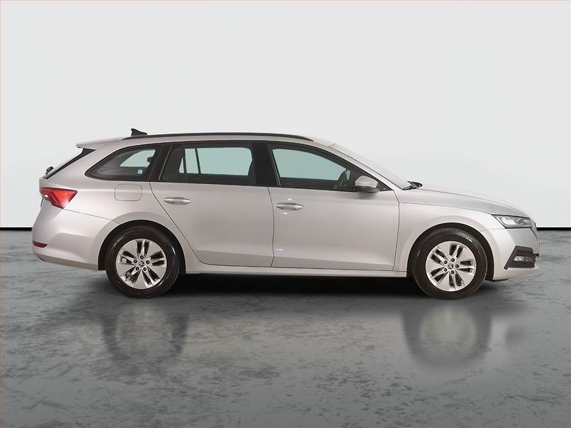 Škoda Octavia (2022) Ambition 2.0 TDI, Serv.kniha - fotka 6 z 18