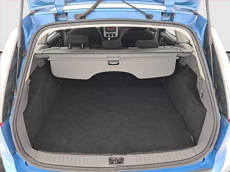 Ford Focus (2010) 1.6 16V, ČR,1.maj, po STK - fotka 14 z 17