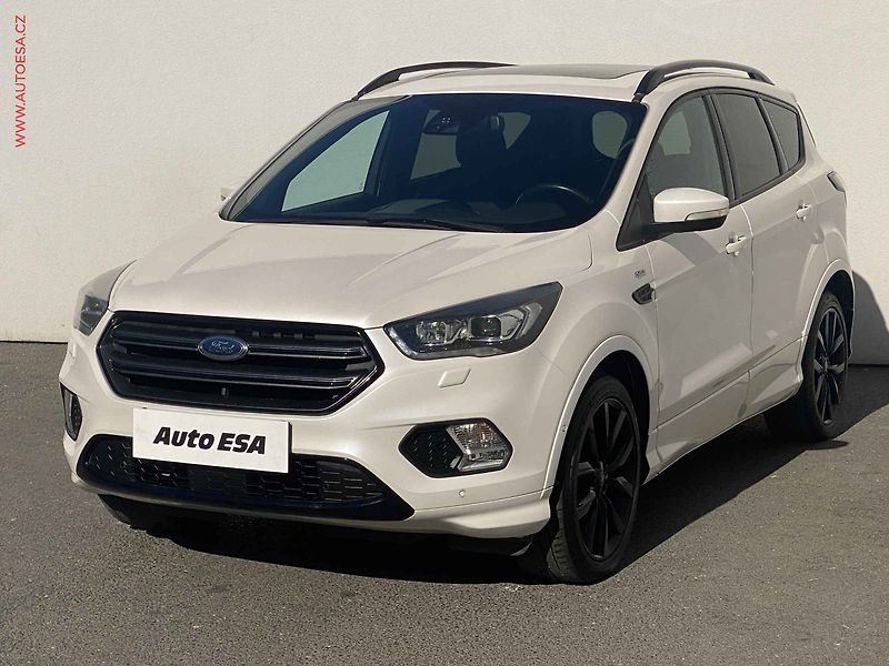 Ford Kuga (2017) 2.0 TDCi, ST-Line, TZ, panor - fotka 3 z 18