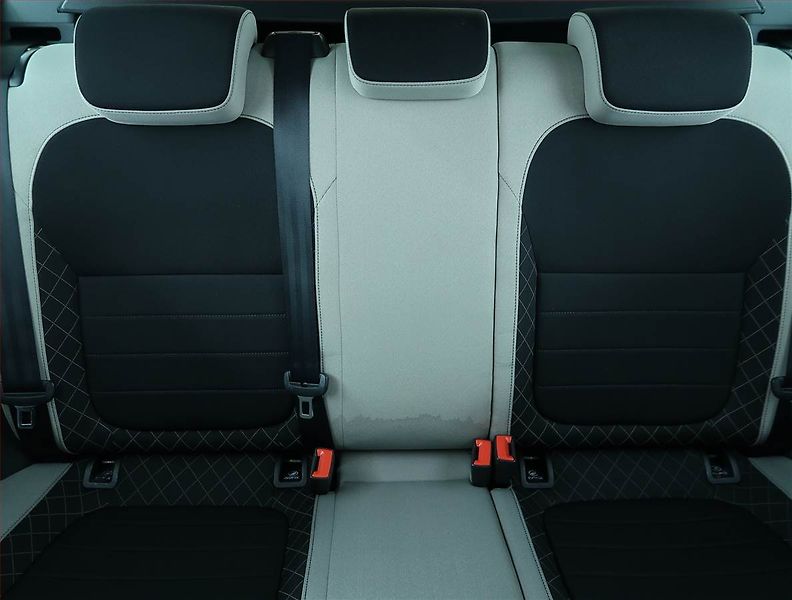 Škoda Fabia (2015) Ambition Plus 1.2 TSI - fotka 10 z 17