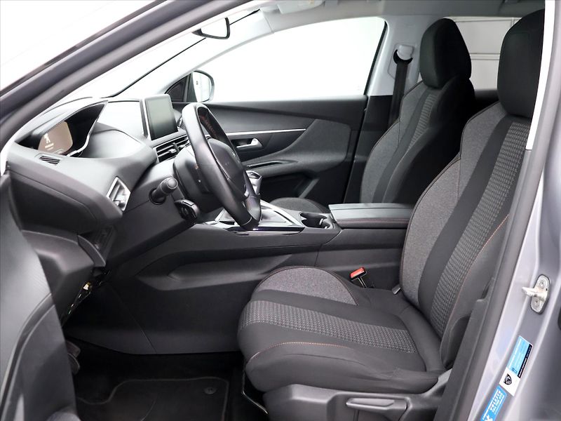 Peugeot 3008 1,2 PT 96kW Aut.klima CZ Serv. - fotka 11 z 36