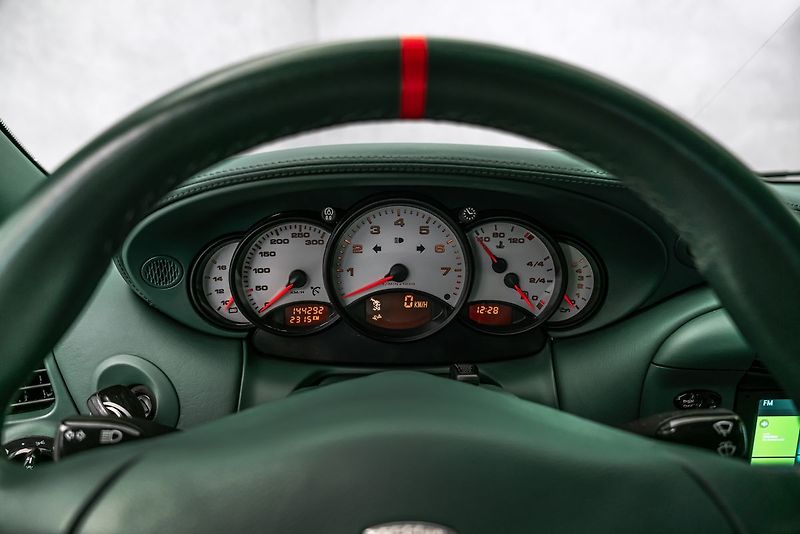 Porsche 911 996 Carrera - fotka 18 z 20