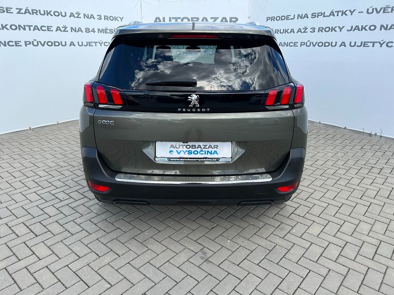 Peugeot 5008 (2019) 1.2PT 96kW ALLURE+ 7-míst - fotka 5 z 38