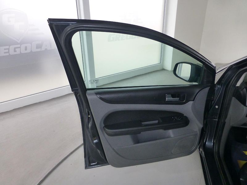 Ford Focus (2010) 1,6TDCI*KLIMA*TAŽNÉ**NAVIGACE - fotka 9 z 22