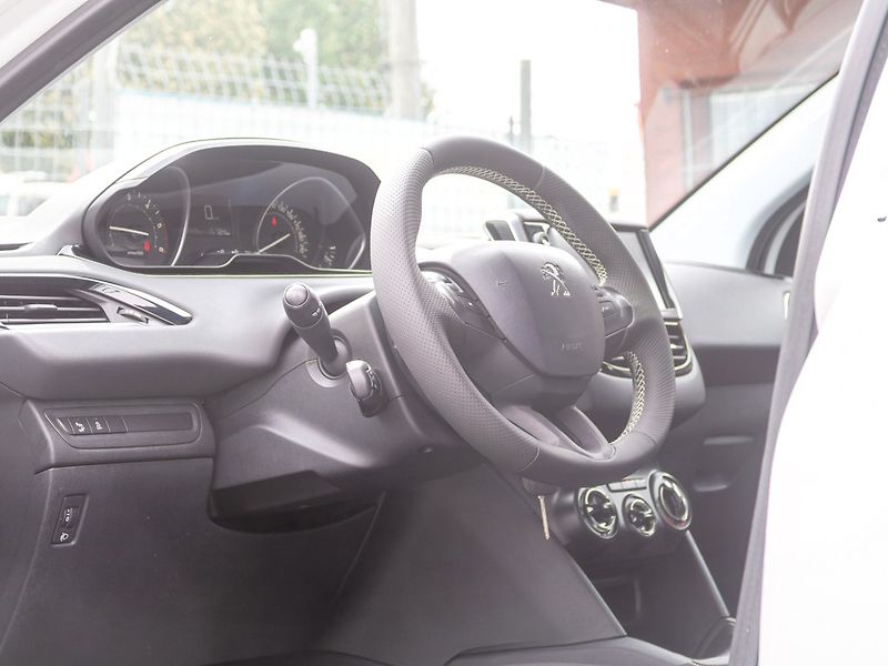 Peugeot 208 (2016) ČR 1.6HDI – PO SERVISU - fotka 11 z 45