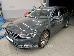 Volkswagen Passat (2017) 2.0 TDI, navi, autoAC - fotografie inzerátu