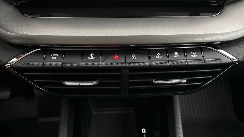 Škoda Octavia 1.0 TSI Ambition Combi - fotka 13 z 24