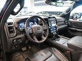 Dodge RAM (2024) 5.7 Limited Night Edition - náhled 14