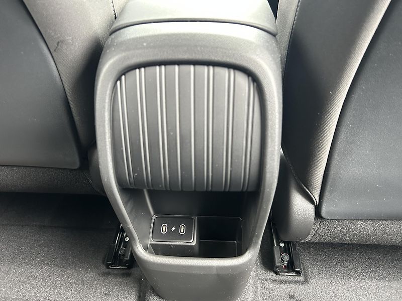Hyundai Kona NOVÁ KONA Electric 48,6 kWh - fotka 11 z 33