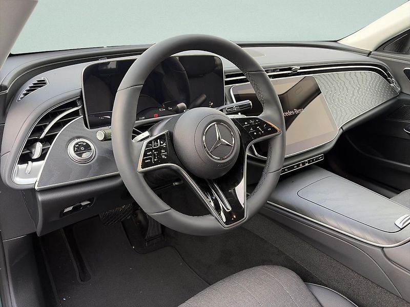 Mercedes-Benz Třídy E (2026) E 220 d 4MATIC - fotka 9 z 14