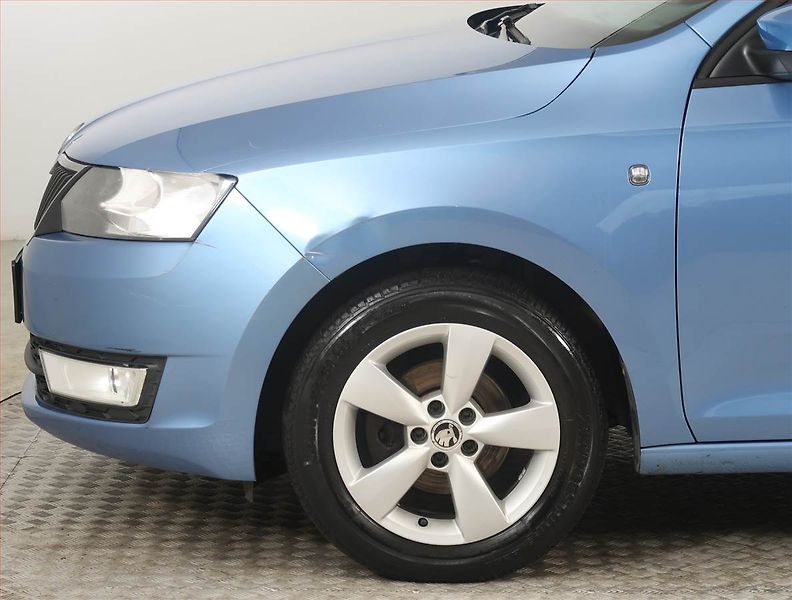 Škoda Rapid (2014) Spaceback 1.2 TSI, Navi - fotka 15 z 18