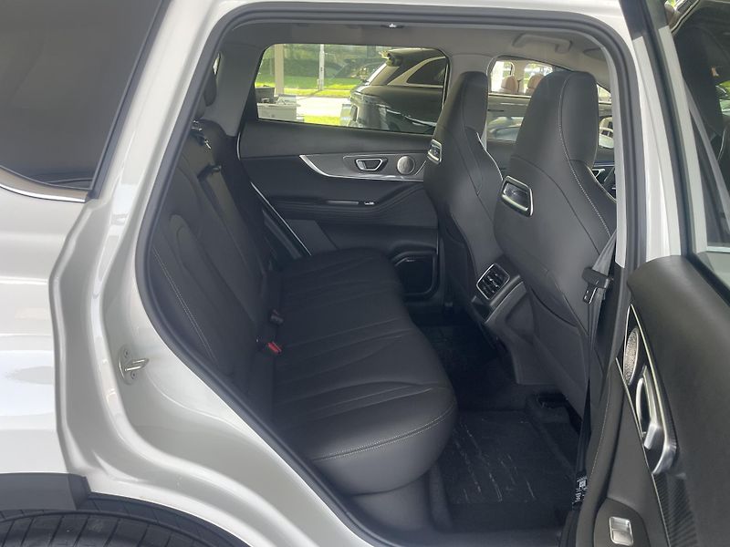 Chery Tiggo 7 (2026) 1,6T ICE Unique AWD - fotka 16 z 54